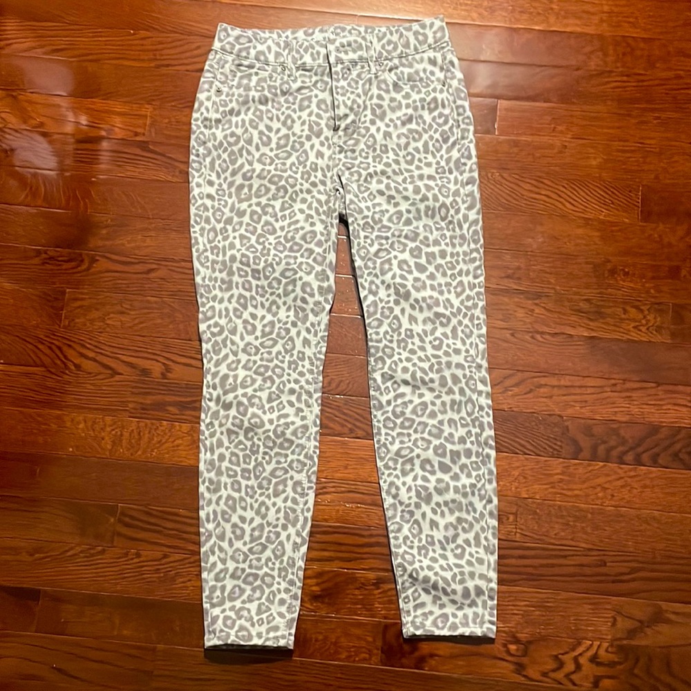White black “The Skinny Ankle” leopard print jeans